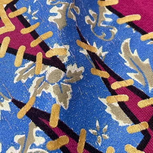 Vintage Mickey and Minnie Mouse Winter Ski Skiing 1990s Crewneck Sweatshirt - Picture 7 of 7